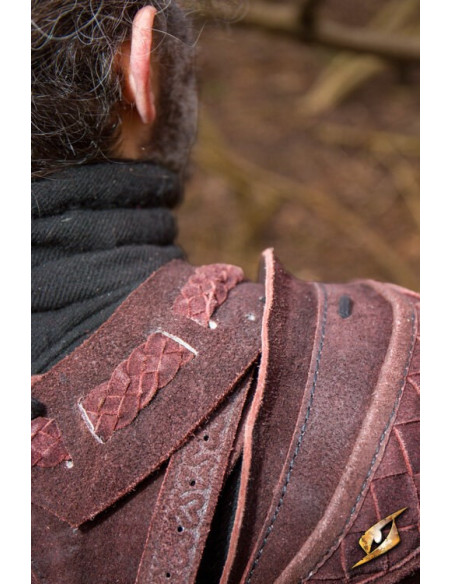 Conjunto de ombreiras em camurça...