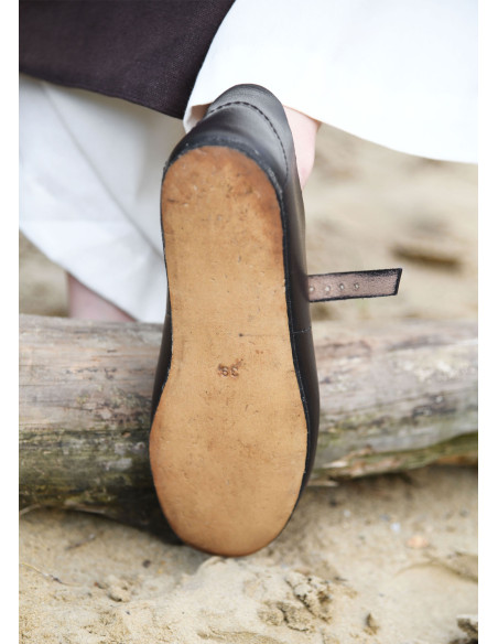 Sapato de senhora medieval Latchet,...