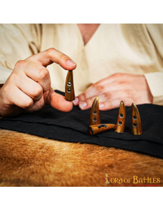 Conjunto de 5 fechos de madeira medievais 2