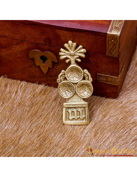 Trevo medieval decorativo para cintos