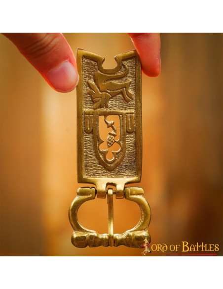 Fivela de cardo para cintos medievais