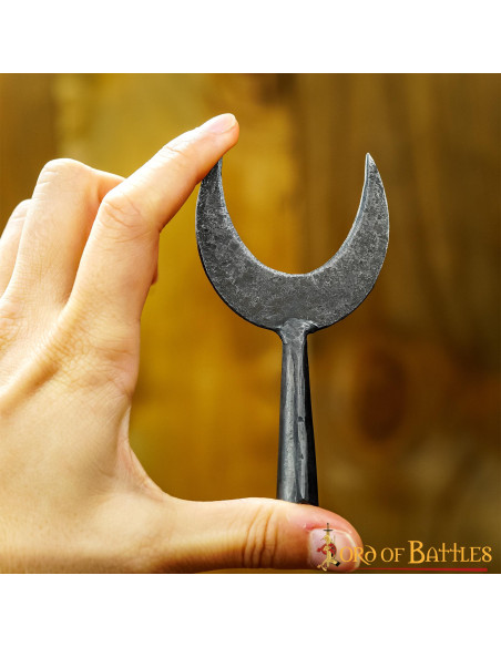 Ponta de flecha medieval em forma de...