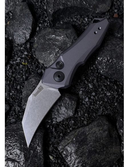 Kershaw lança 10 facas táticas