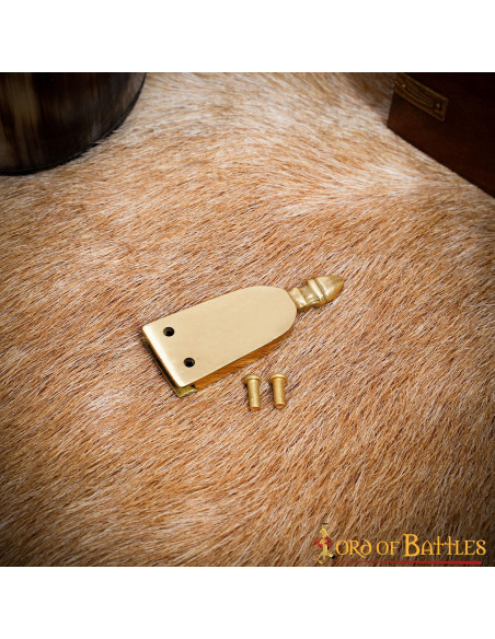 Fecho de cinto medieval em latão com...