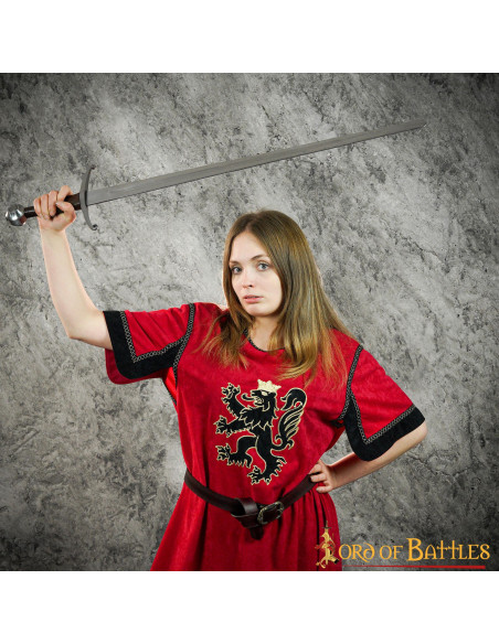 Túnica medieval vermelha com leão...