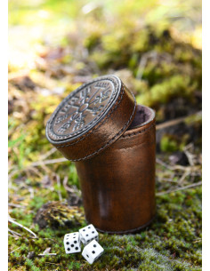 Copo Celtic Vegvisir para jogar dados 2