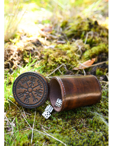 Copo Celtic Vegvisir para jogar dados