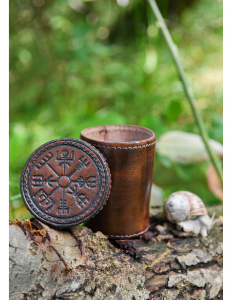 Copo Celtic Vegvisir para jogar dados
