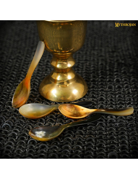 Conjunto de 4 colheres medievais em...