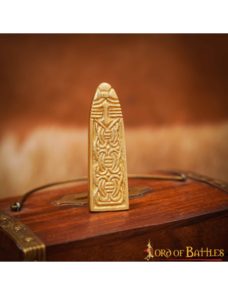 Ponta de cinto medieval estreita...