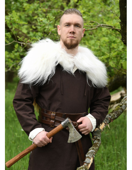 Ombros de pele de carneiro nórdicos