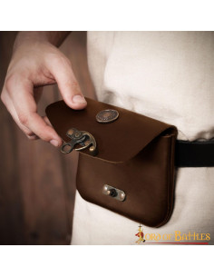 Bolsa medieval em pele castanha com fecho em latão 2