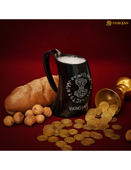 Jarro de hidromel com chifre Viking...