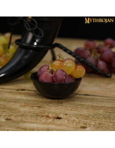 Tigela de chifre de boi medieval com acabamento polido 2