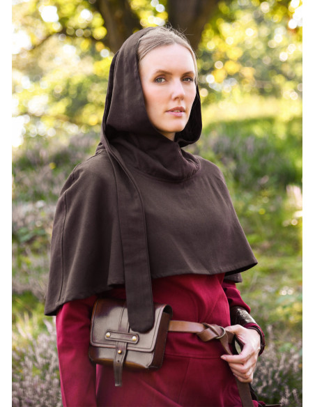 Gugel com capuz pontiagudo modelo...