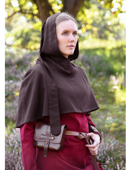 Gugel com capuz pontiagudo modelo...