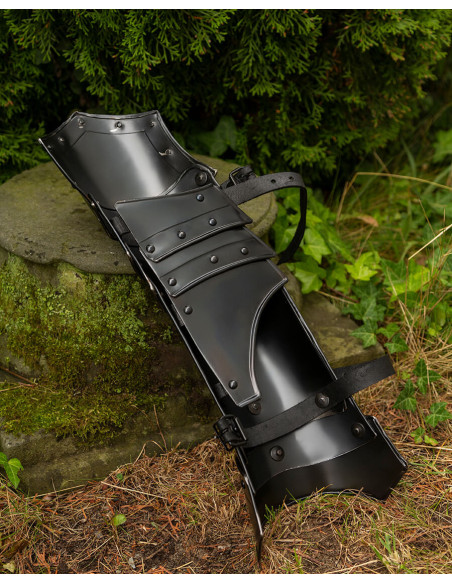 Torresmos medievais em aço...