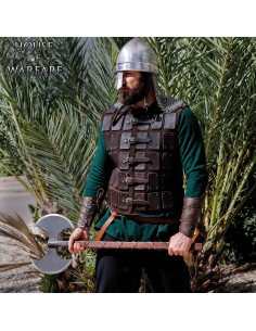 Brigantine guerreiro medieval em couro marrom