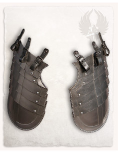 Guardas prisionais medievais modelos Kaspar, aço polido