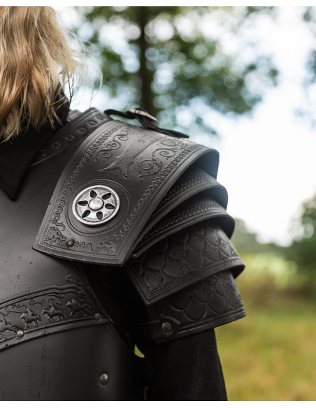 Ombreiras de couro em relevo com...