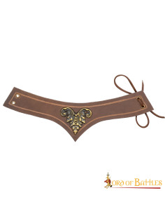 Tiara de couro marrom com decoração medieval