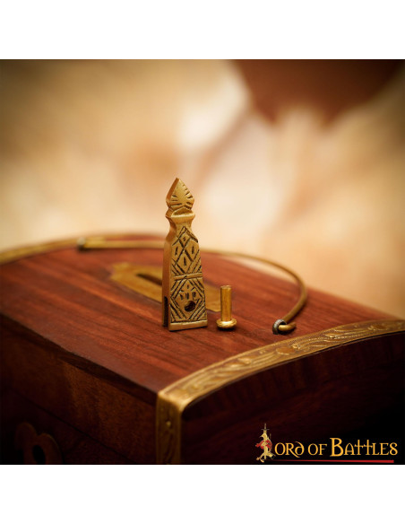 Ponta de latão para cinto medieval...