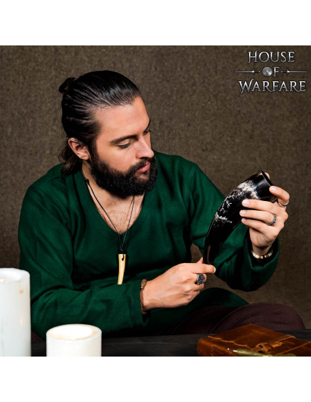 Chifre de beber Viking com design...