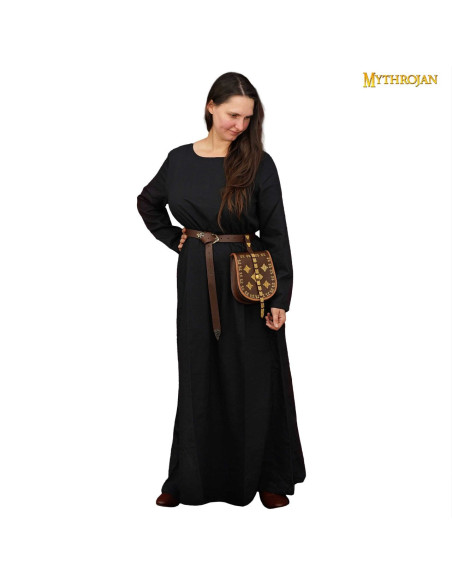 Vestido longo medieval séculos X-XV,...