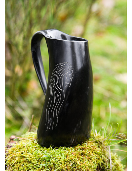 Caneca de cerveja Viking cavalos em...