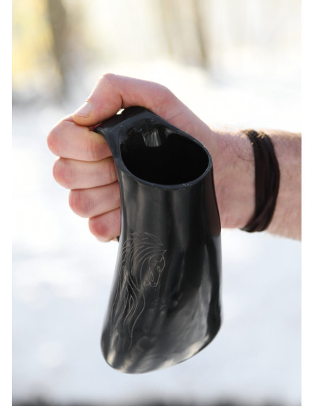 Caneca de cerveja Viking cavalos em...