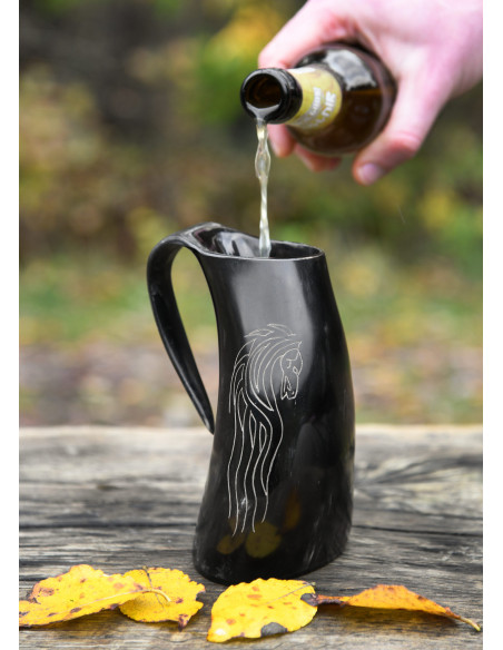 Caneca de cerveja Viking cavalos em...