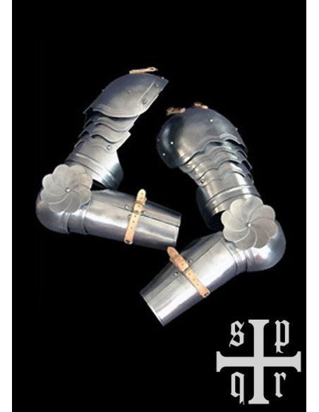 Braços de aço medievais góticos,...