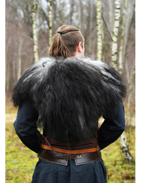 Capas de ombro para guerreiros em...