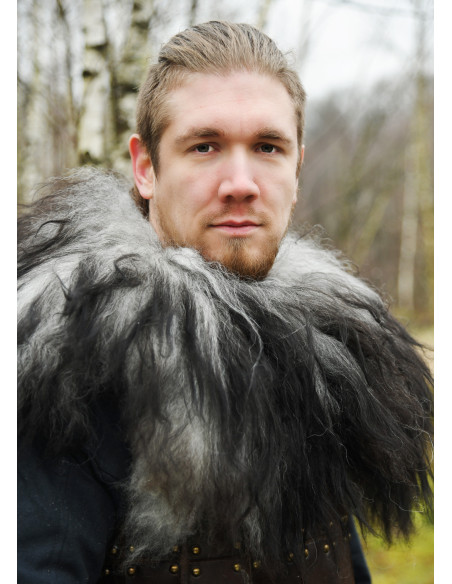 Capas de ombro para guerreiros em...