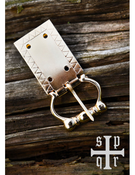 Fivela de cinto medieval gravada em...