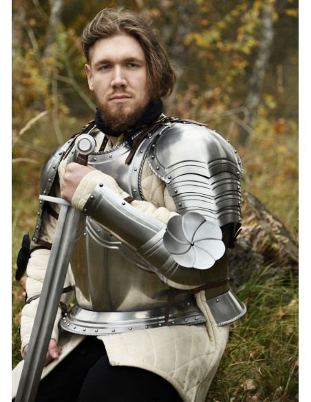 Par de ombreiras góticas em aço de...