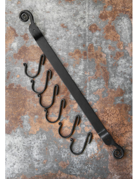 Cabide medieval com ganchos removíveis