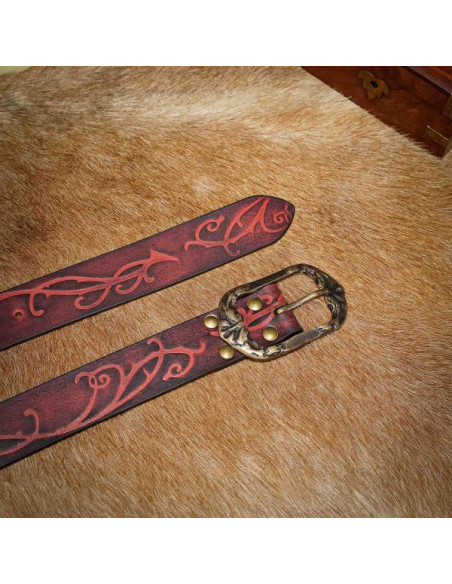 Cinto renascentista em couro granada...