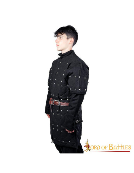 Brigandine preto com placas de metal...