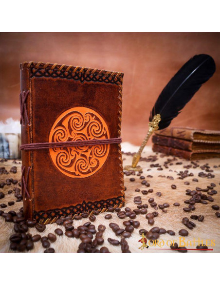 Diário medieval com nó celta em...