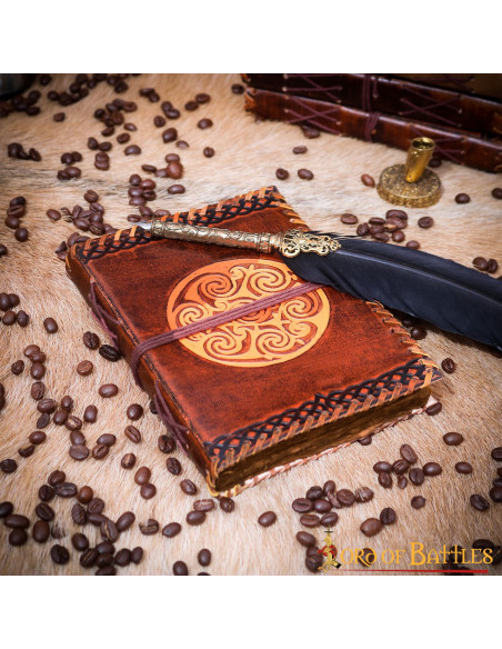 Diário medieval com nó celta em...