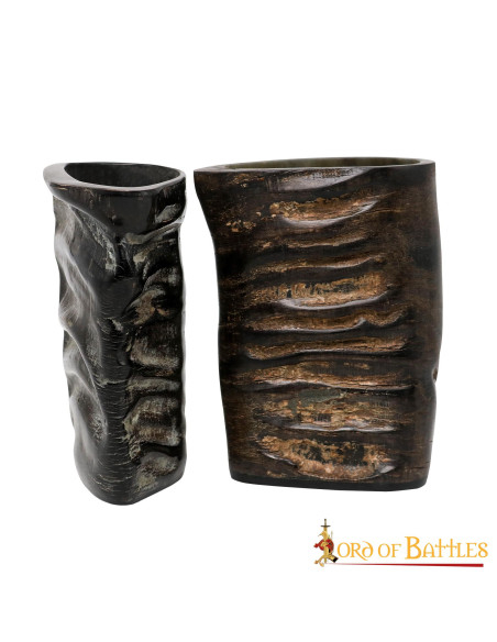 Conjunto de 2 copos de chifre Viking