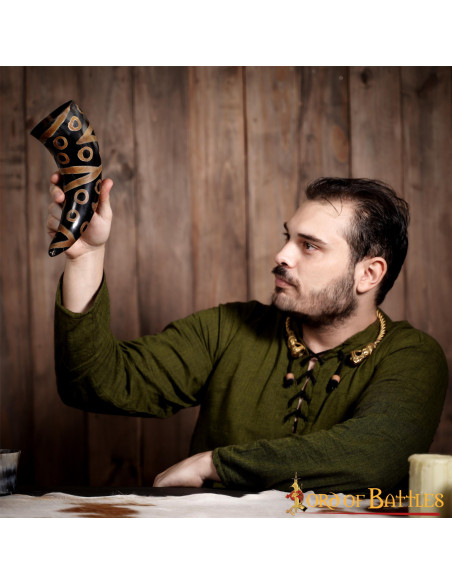 Chifre Viking decorado pronto para...