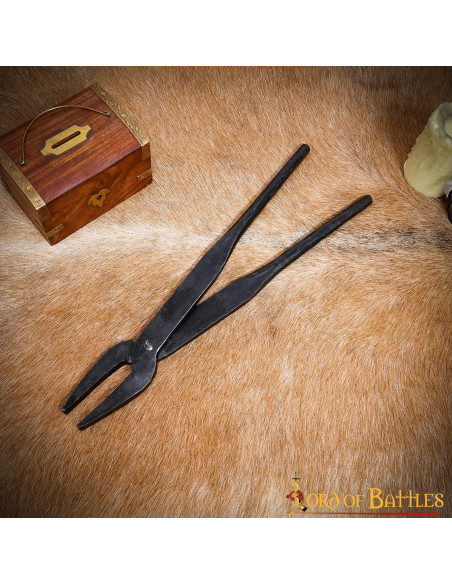 tenazes de ferreiro medievais