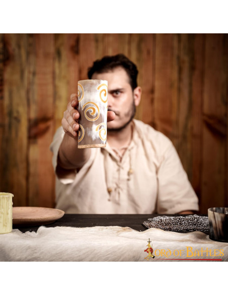 Navio viking em chifre de boi