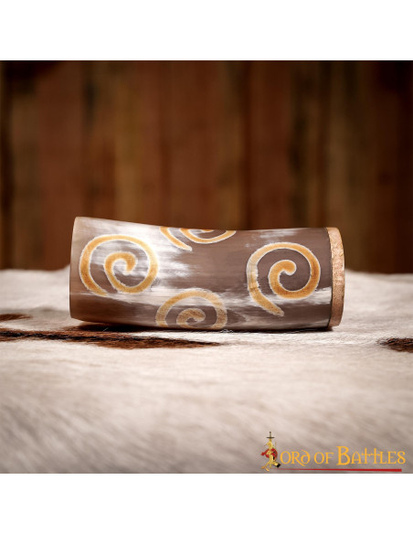 Navio viking em chifre de boi