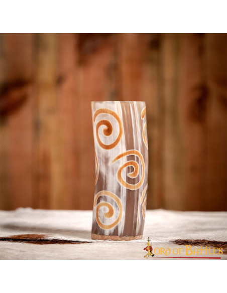 Navio viking em chifre de boi