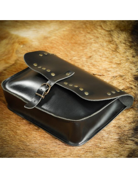 Bolsa medieval quadrada com sapatilhas