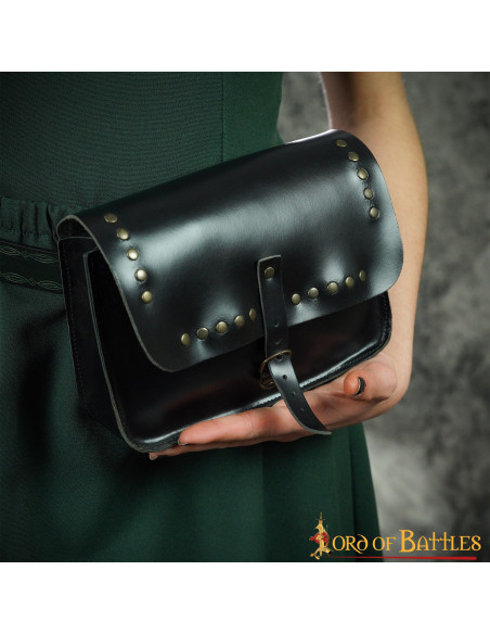 Bolsa medieval quadrada com sapatilhas