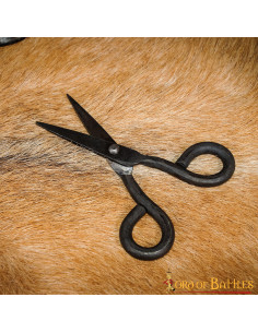 Tesoura medieval funcional em ferro forjado